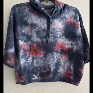 NWT Tie-Dye Hoodie with Front Pocket short sleeve large
